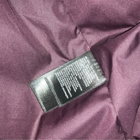 The North Face Sylvester Vest Women’s Size L – Retro Puffer Purple EUC - Picture 11 of 11